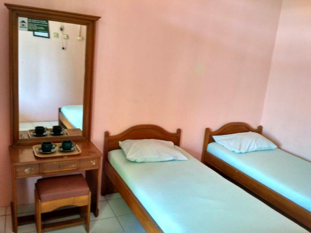 Ismoyo Hotel Yogyakarta Exterior photo